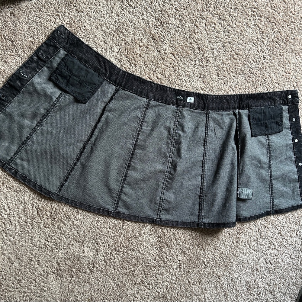 BDG Urban Outfitters Black Denim Button-Front Mini Skirt NWT Size 4 - Picture 6 of 8